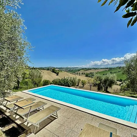 Rustic Escape With Dream Pool * 세니갈리아