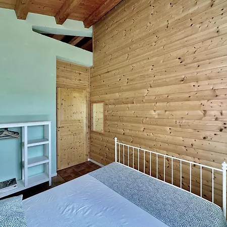 Apartment Rustic Escape With Dream Pool